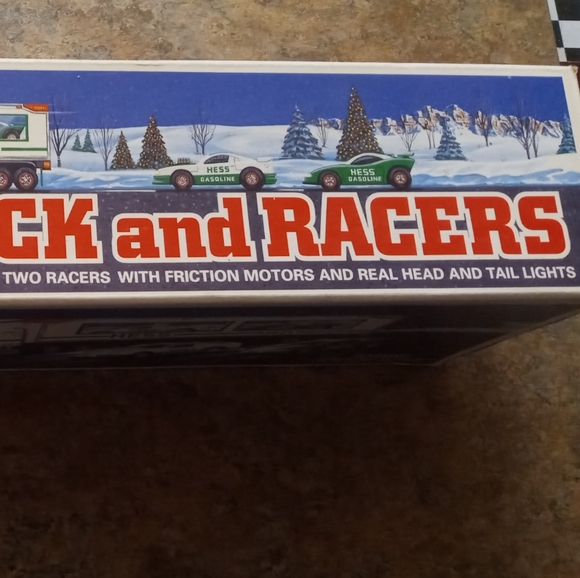 Hiss truck with two racers 1997 vintage in box - Picture 2 of 7